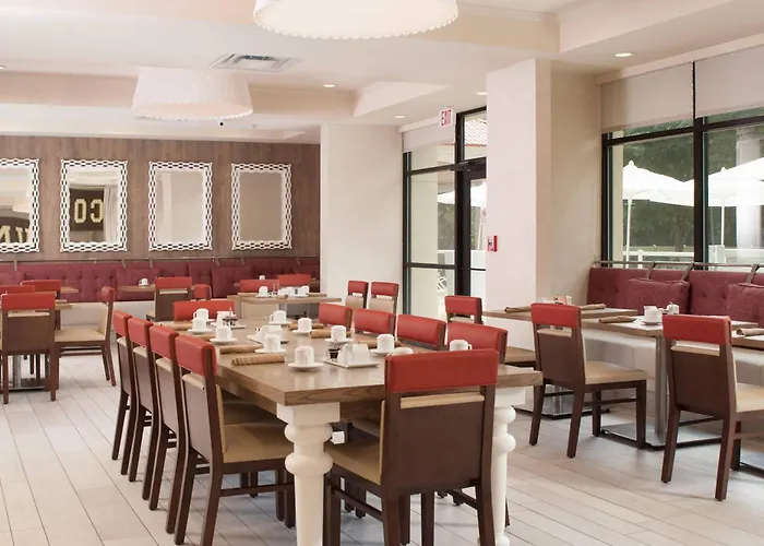 Delta Hotels By Marriott Orlando Lake Buena Vista
